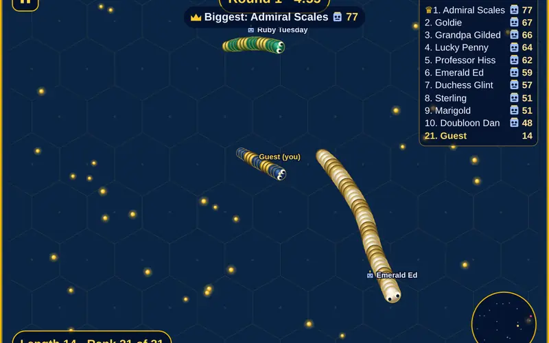 Gold Serpent Royale gameplay: gold snakes collecting coins in the arena with the lobby leaderboard